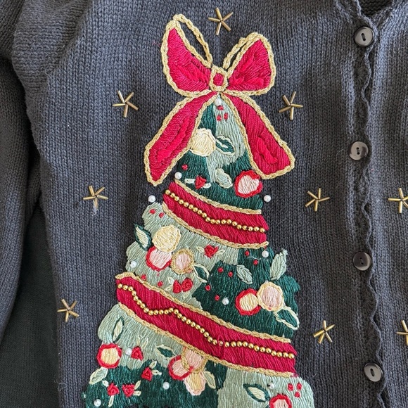 Vintage Carol Rose Embroidered Beaded Festive Scalloped Hem Christmas Cardigan - Picture 7 of 7